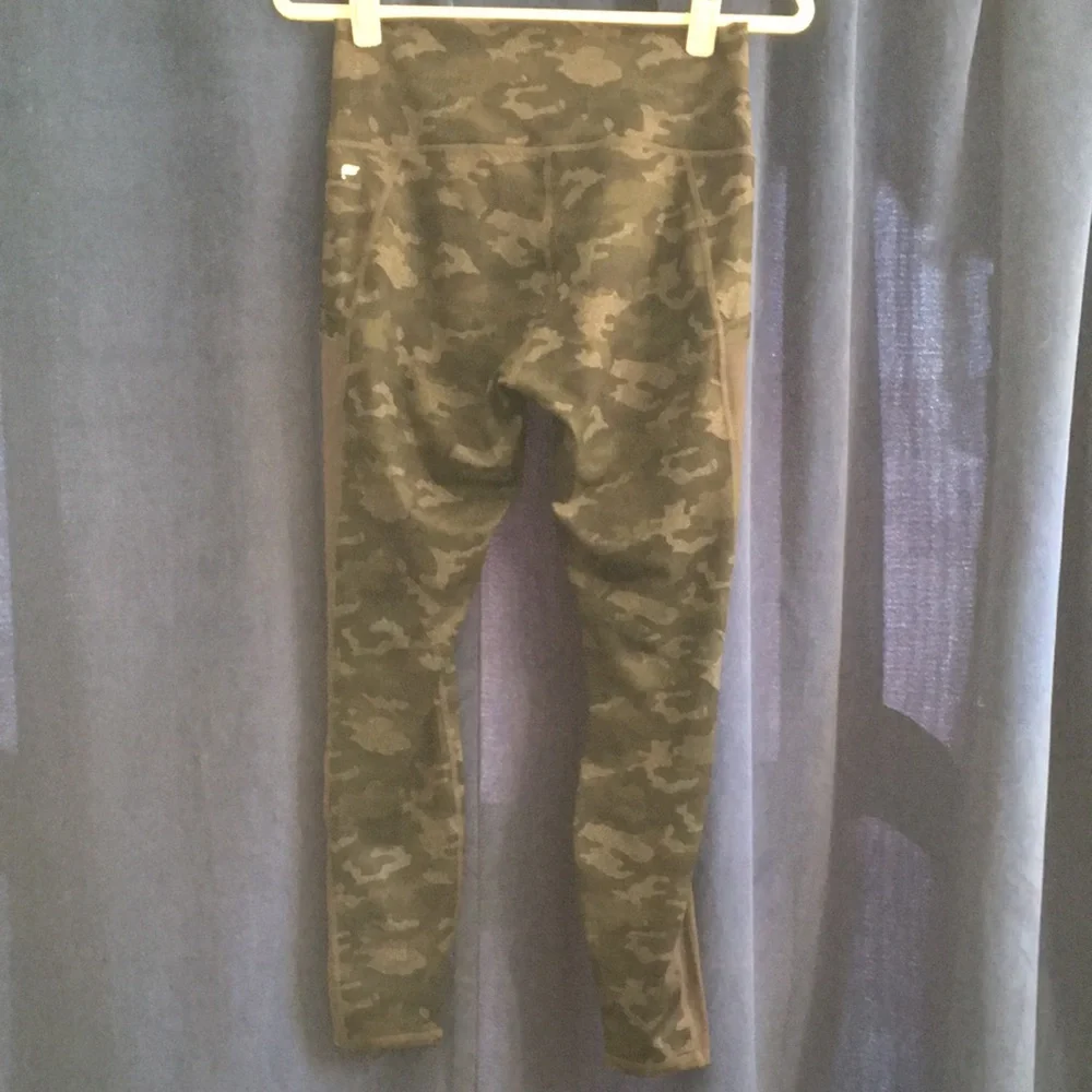 Fabletics | Power Hold Yoga Pants - Picture 3 of 7